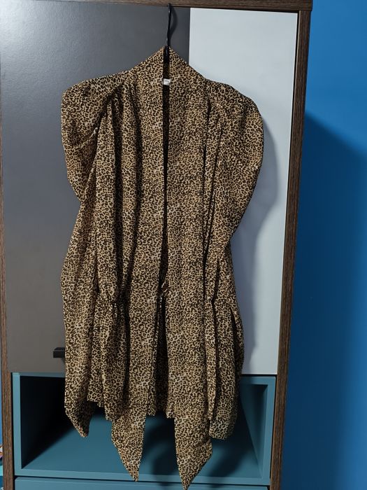 Bluza Zara dama si fusta Zara.