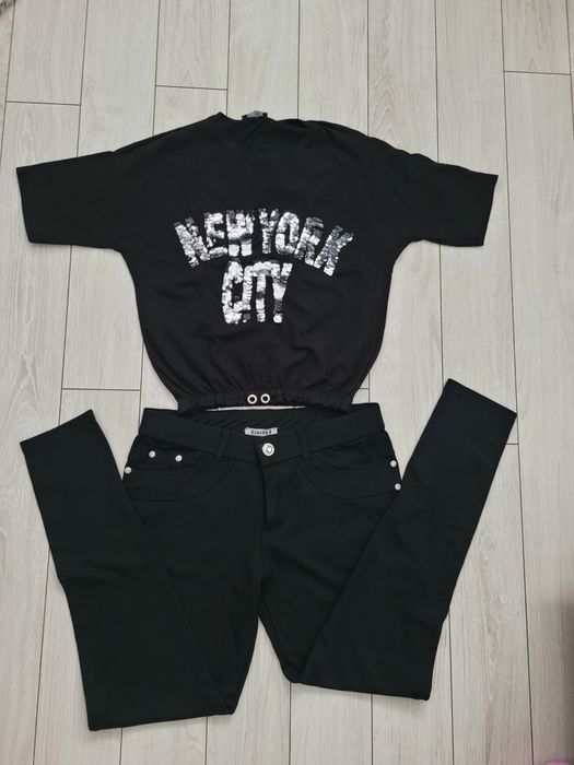 Pantaloni negri +un tricou marime M