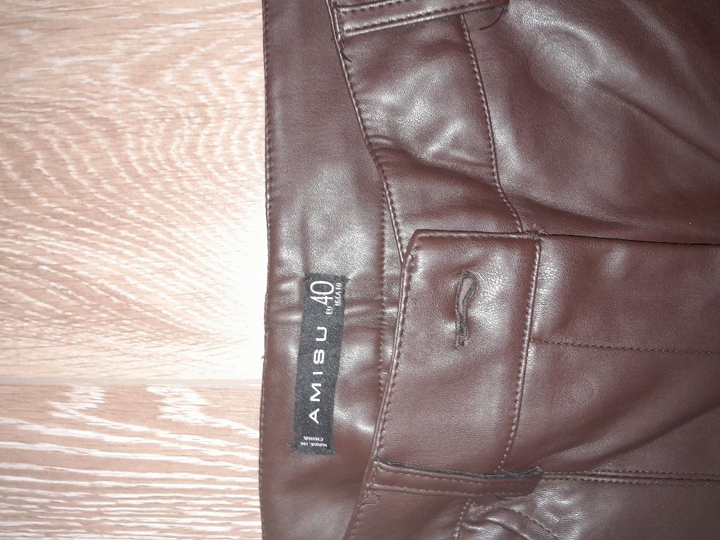 Pantaloni piele  maro marimea 40