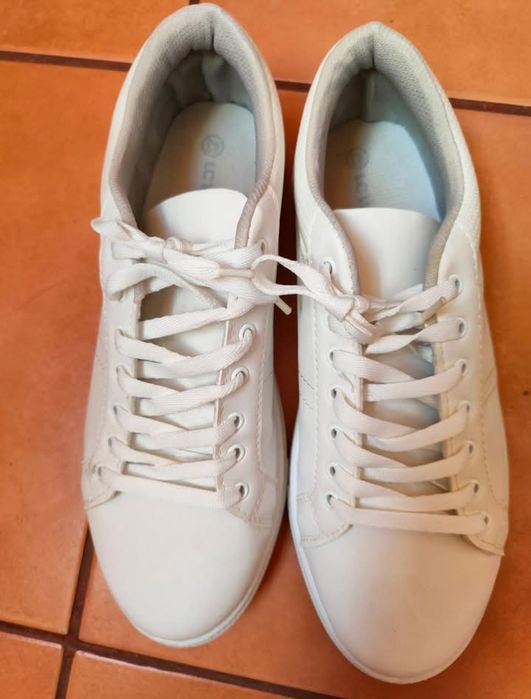 Бели кецове на LC Waikiki, номер 43, 28 см. стелка