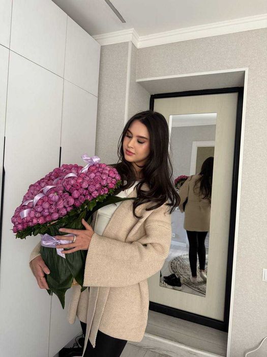 Уютный кардиган бежевого цвета с поясом