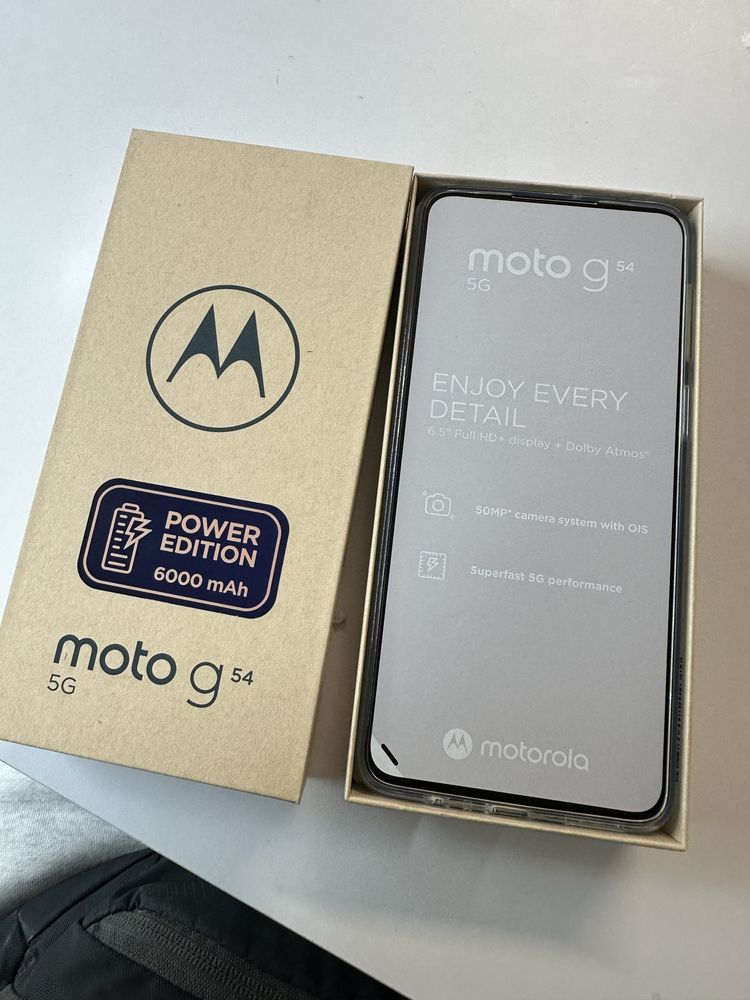 Moto g54 5 g nou 256 gb 12 gb ram baterie 6000 mah