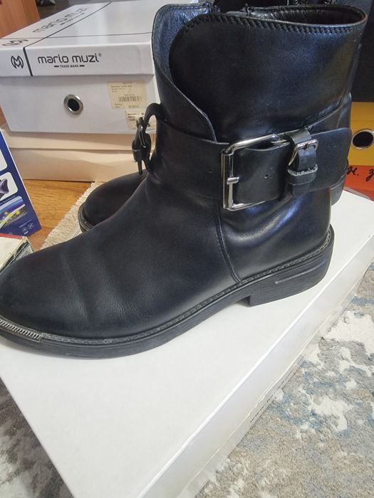 Продам женский сапоги