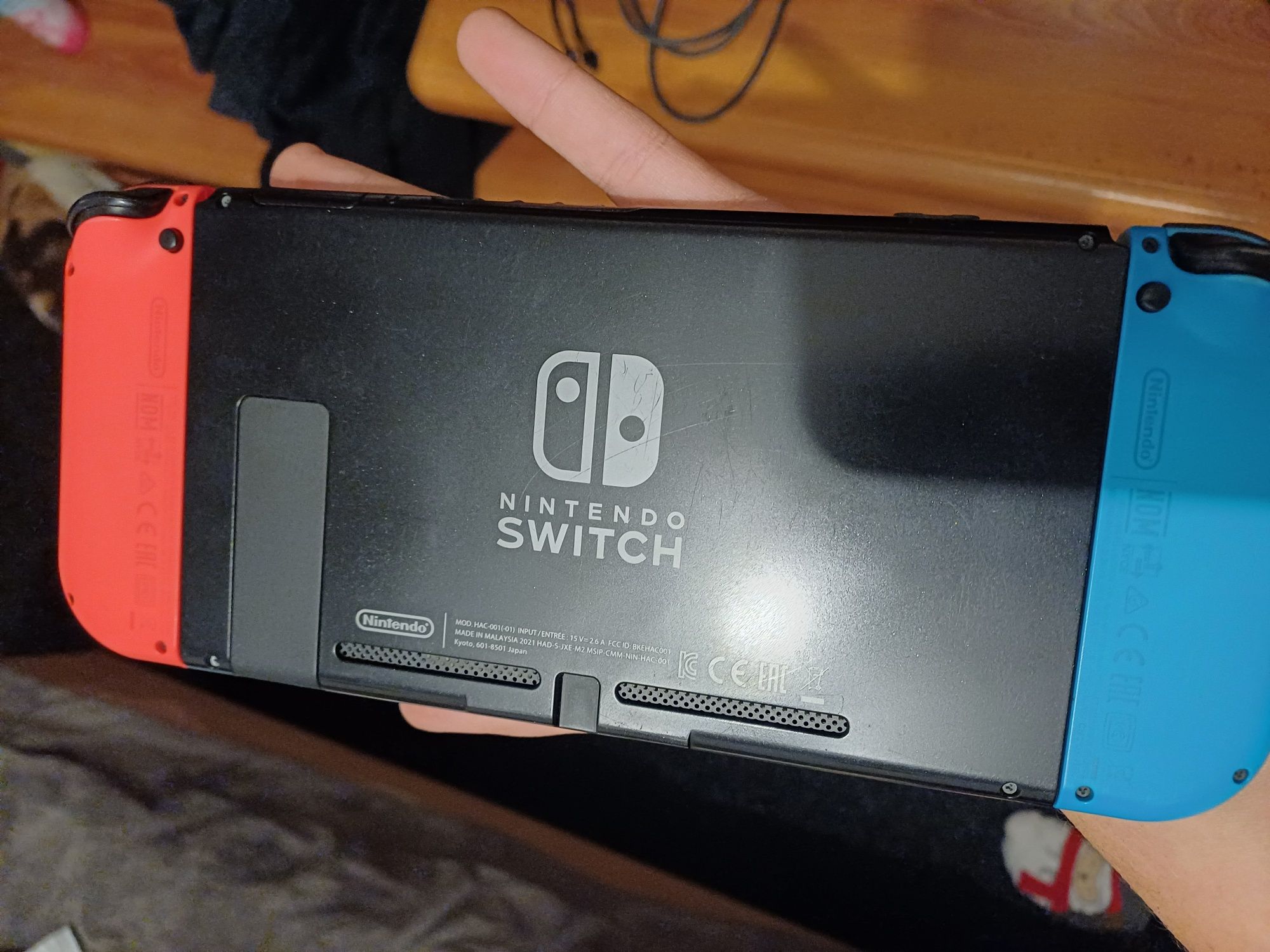 Nintendo switch + 4 jocuri