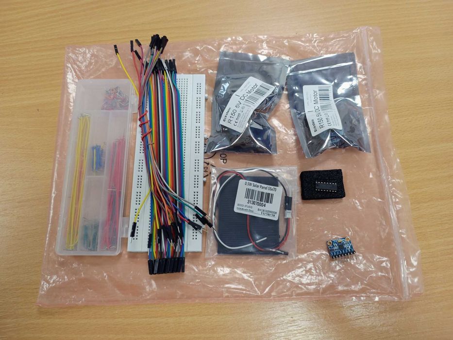 kit DIY placa dezvoltare Arduino UNO + componente si accessorii