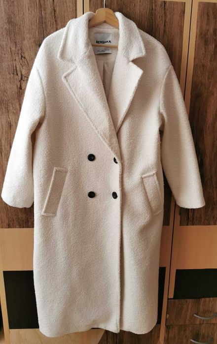 Дълго бяло дамско палто