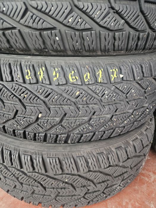 Гуми 215/60/17 дот20