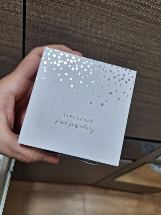 Чисто ново сребърно колие