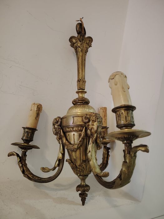 Candelabru Empire din bronz masiv cu 3 brațe piesa cu o lucrătura de o