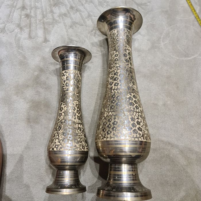 Vaza bronz superb lucrata manual,proveniența India,detalii deosebite