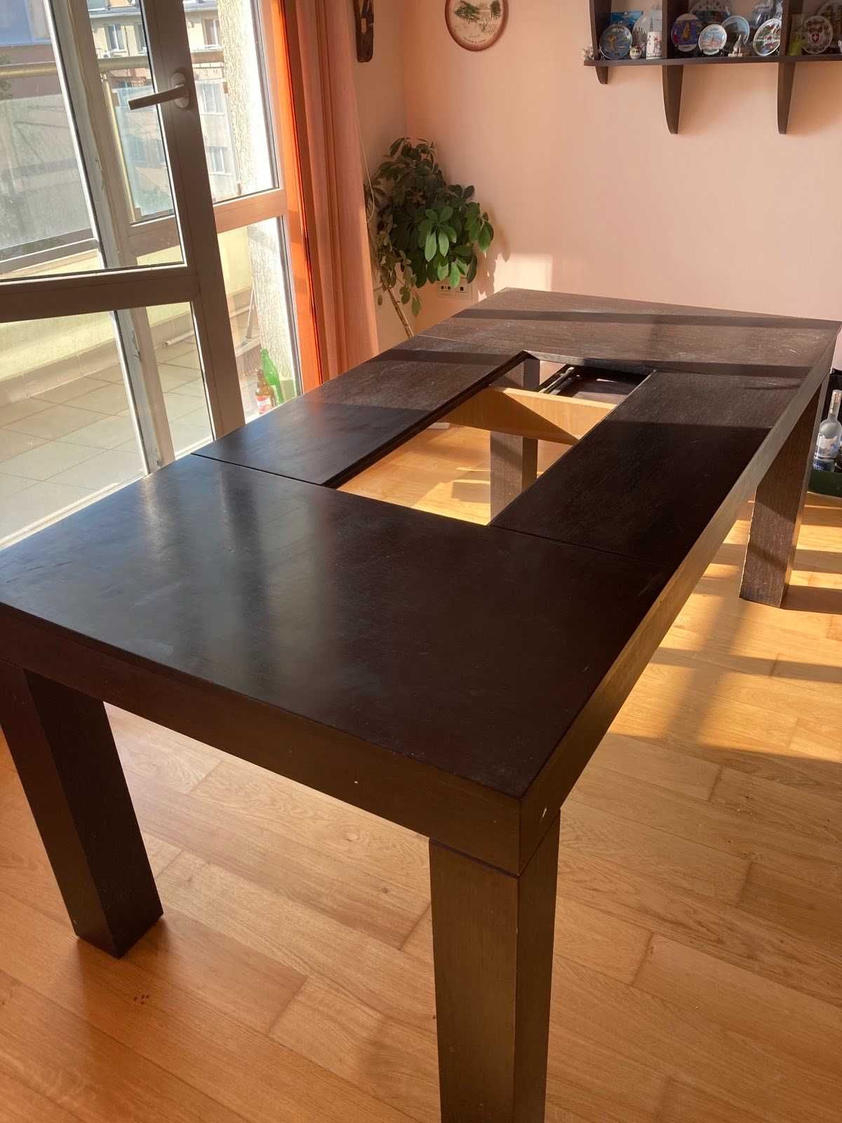 Трапезна маса с 8 стола