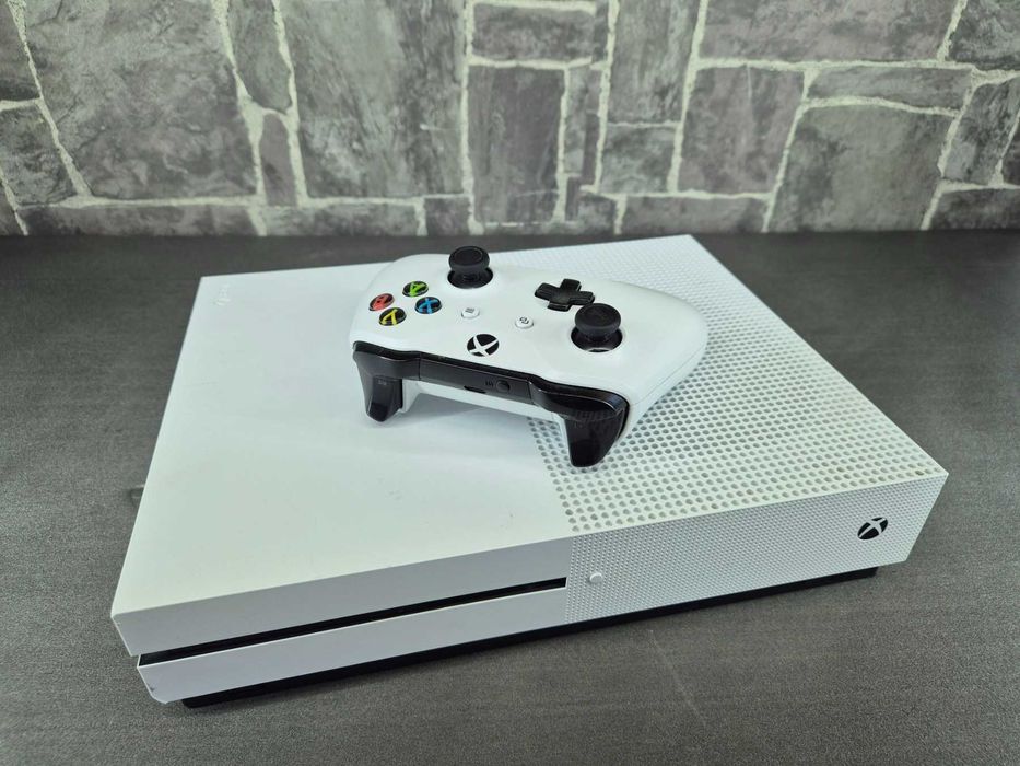 Конзола Xbox One S