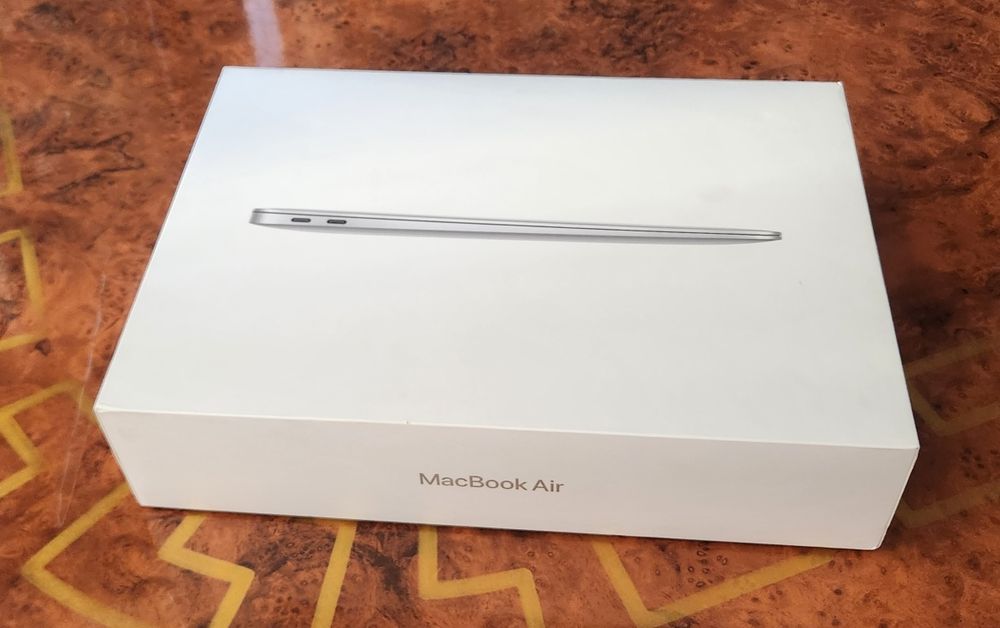 Macbook Air 13,3 Full
