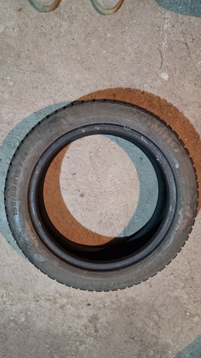 Продавам зимни гуми Kumho: 2 бр. 155/60/15 и 2 бр. 175/55/15