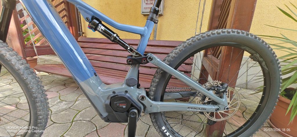 Bicicleta electrica Focus Jam 2 full fox  750 w