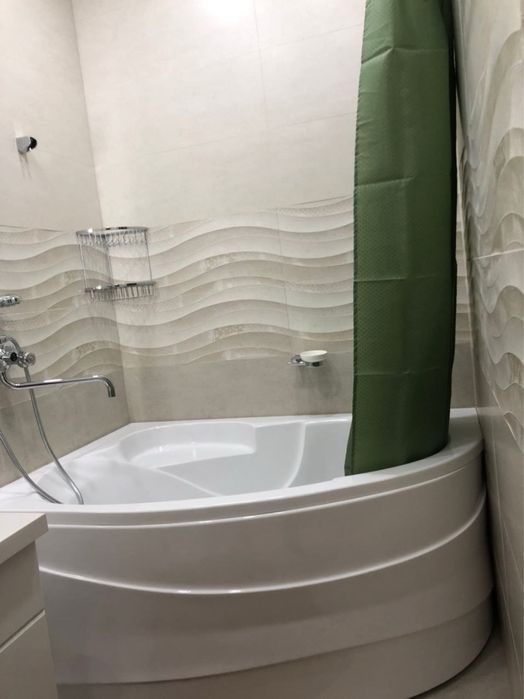 Продаётся 1в2 комнатная. Ц-7, ЦУМ