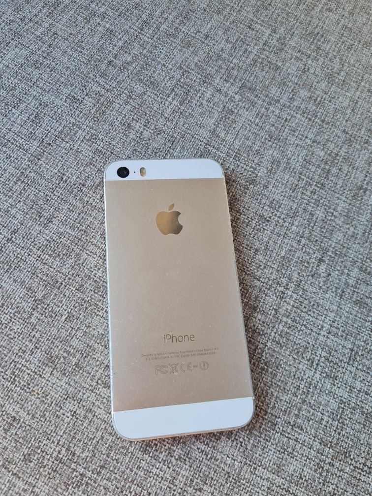 Vând Iphone 5S în stare buna