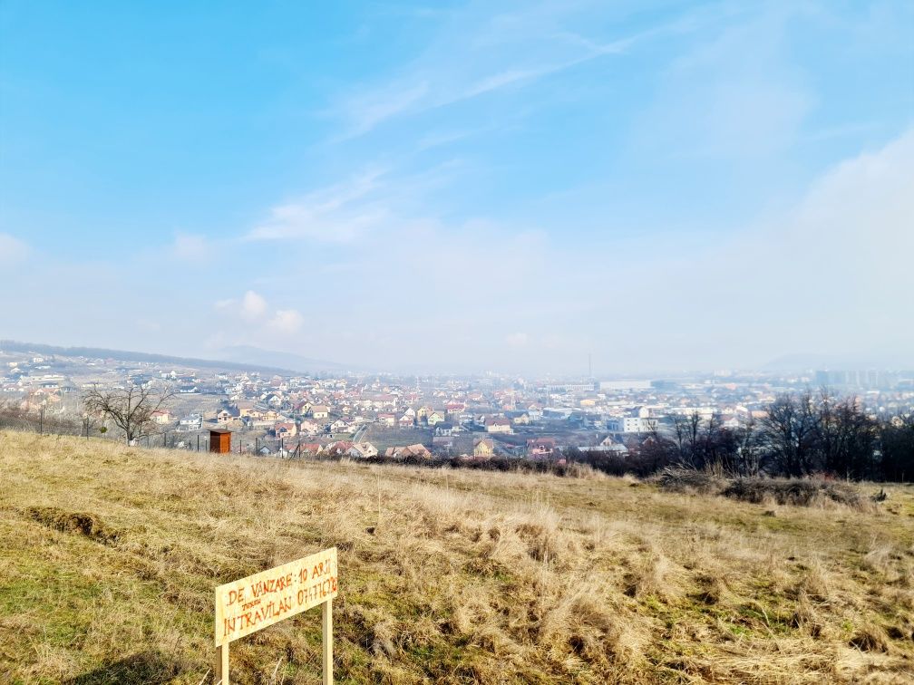 Vând teren intravilan, 10 ari, cu priveliște superbă, Bistrița