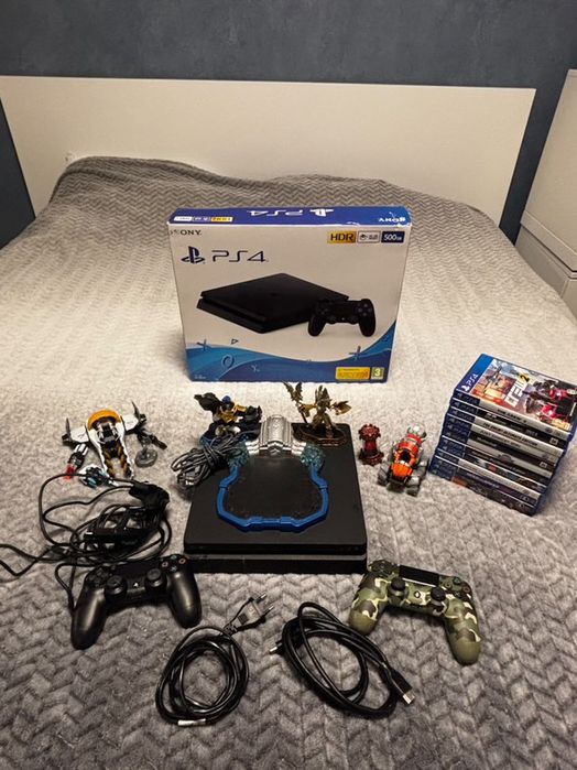 PS4 Slim 500GB + 2 Controlere + Jocuri-NEGOCIABIL