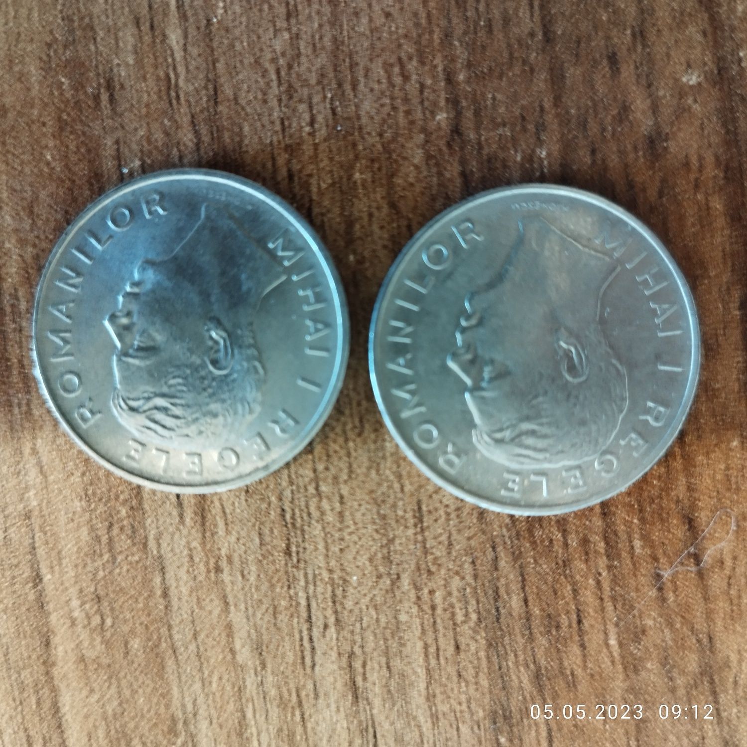 2 monede de 100 LEI 1943-1944, stare foarte buna