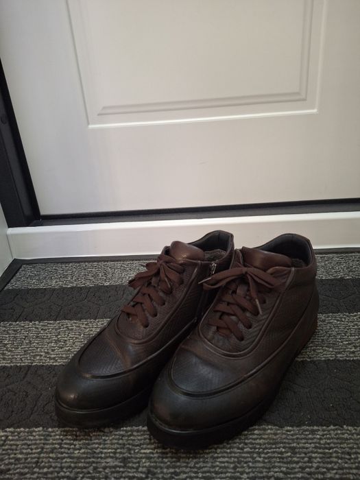 Продаю кожаную обувь размер 44 б/у