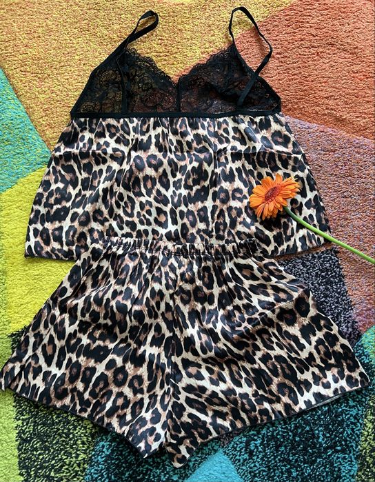 Set femei dantela si satin