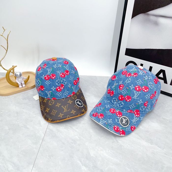 Шапки louis vuitton balenciaga gucci chanel 2025