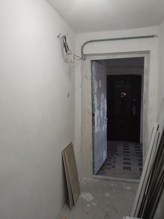 Продам 2 комнатную. Московская планировка. 2 балкона .60кв.м