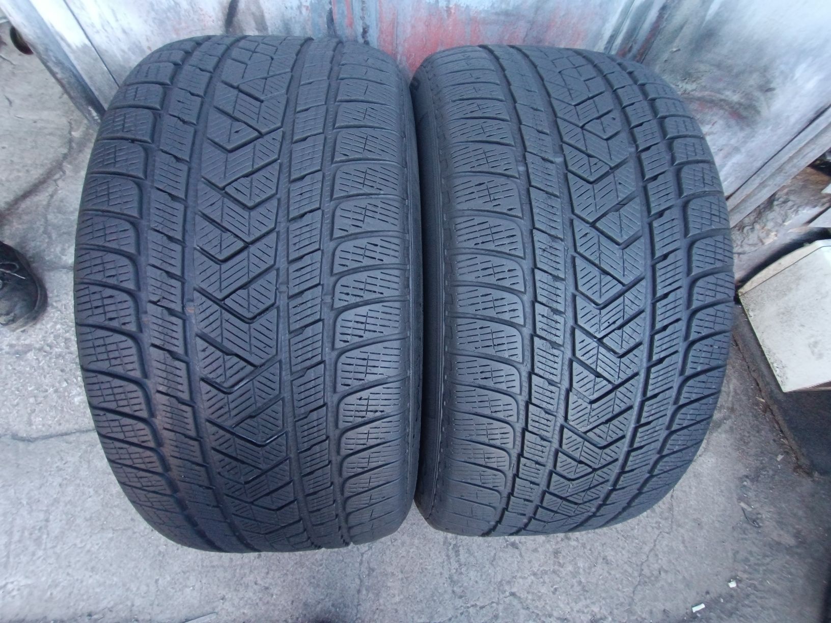 285/45/19 Pirelli