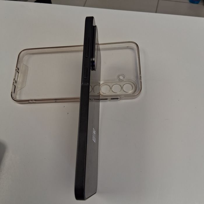 Продавам GSM SAMSUNG A36.