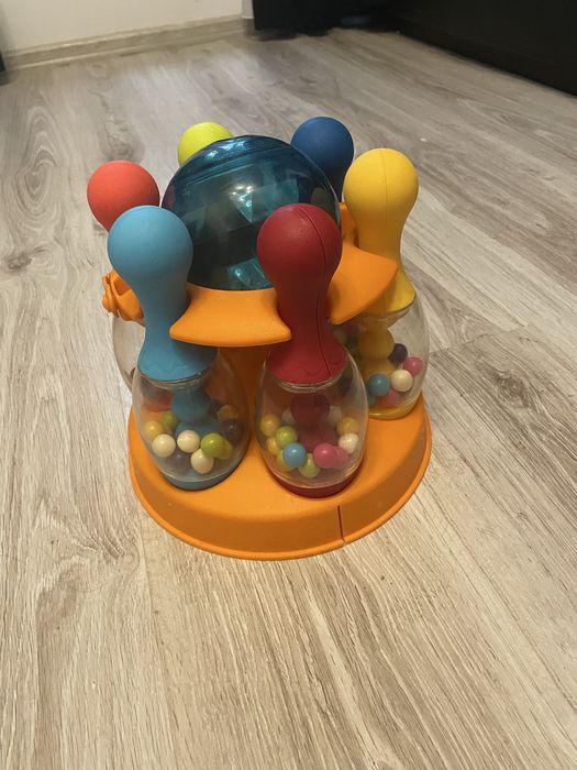 Set de bowling b-toys cu bila luminoasa