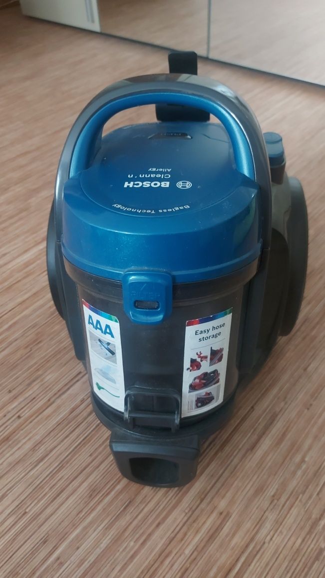 Пылесос    BOSCH