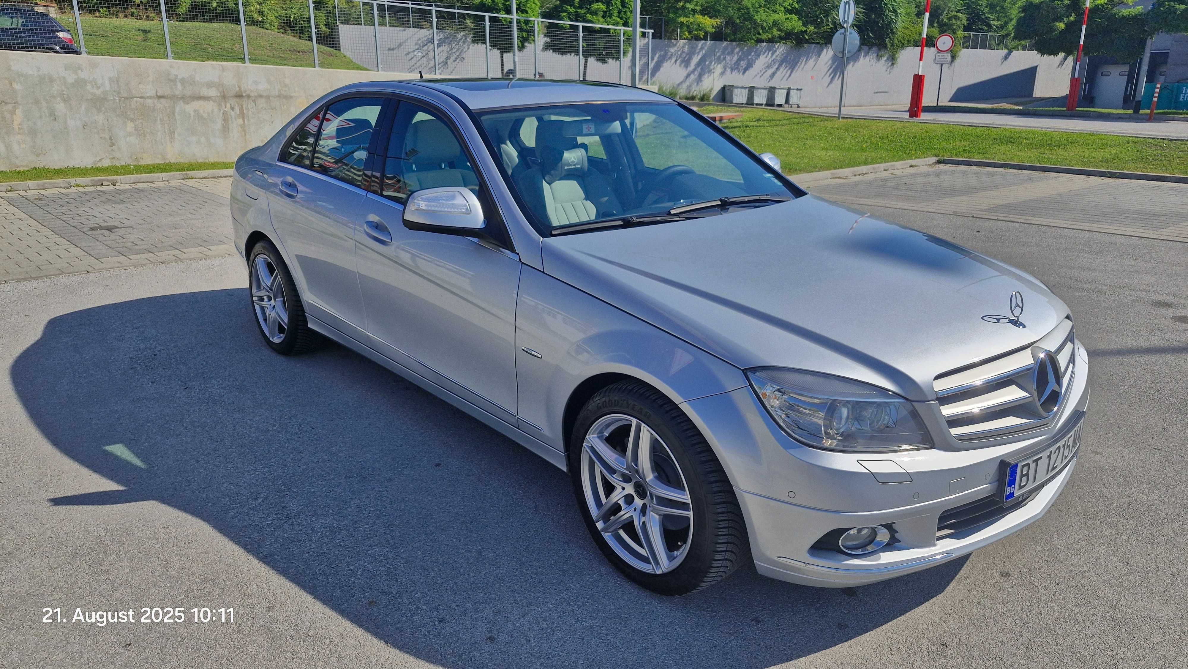 Mercedes-Benz C 230