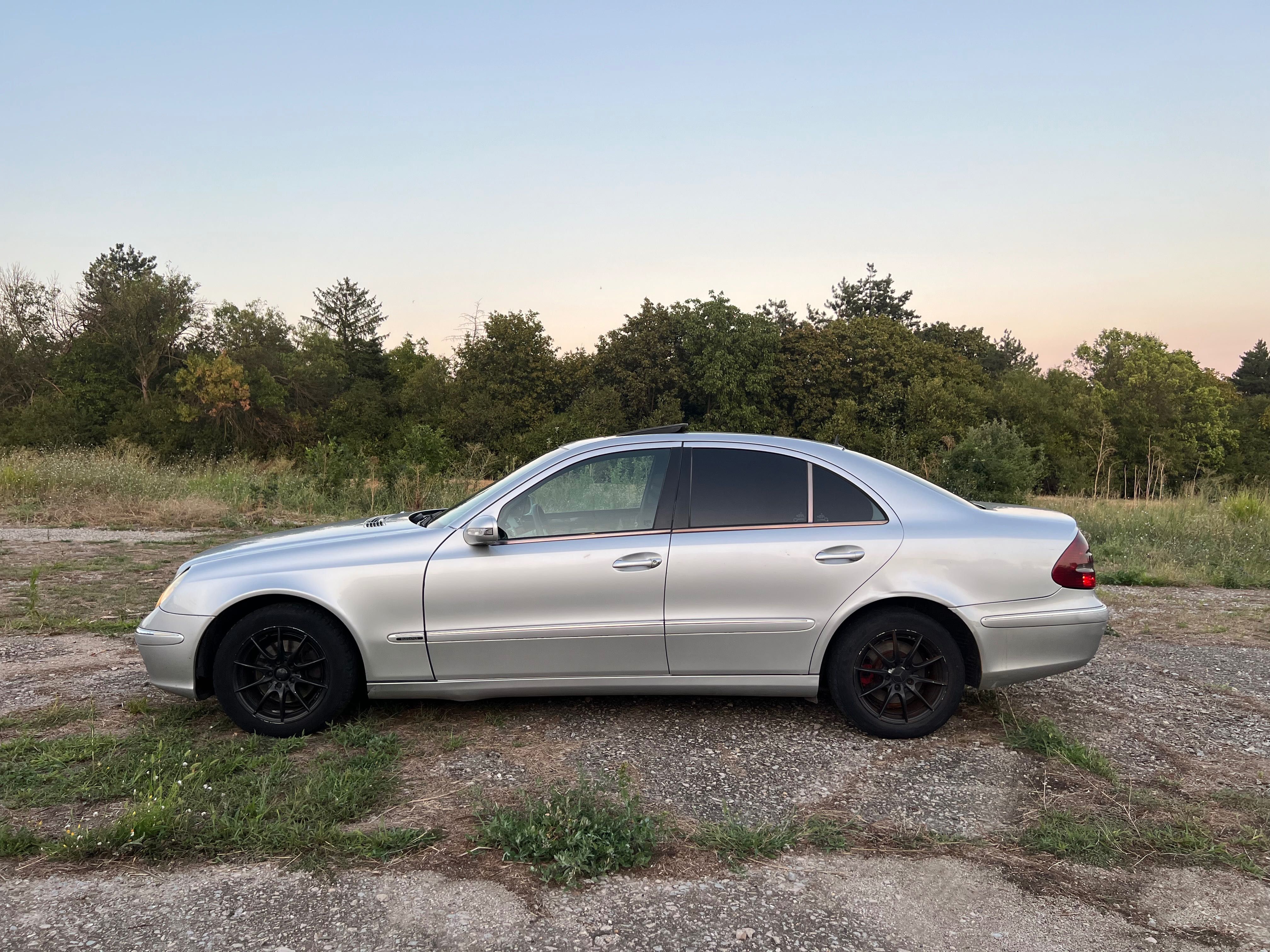 MERCEDES E270 На Части