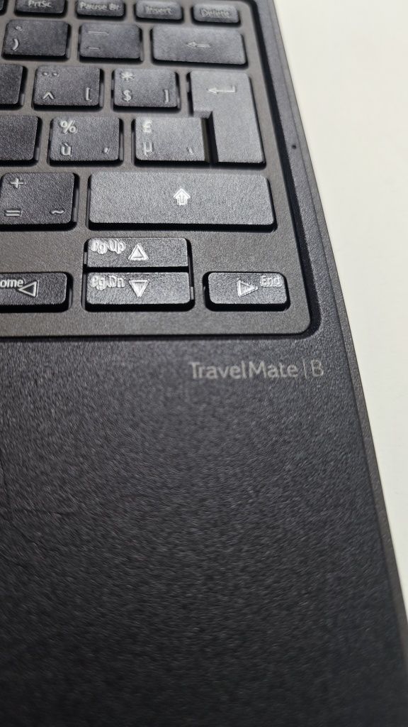Acer TravelMate B ssd 256GB / 8GB Ram