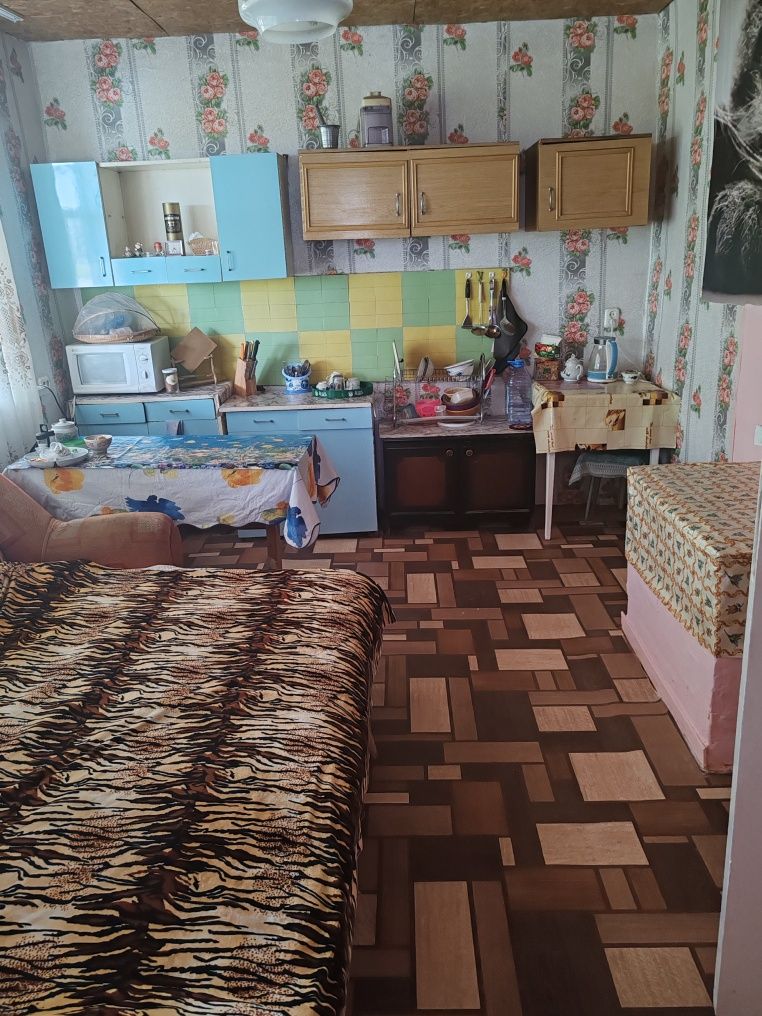 Сдаётся домик посуточно.. 15000