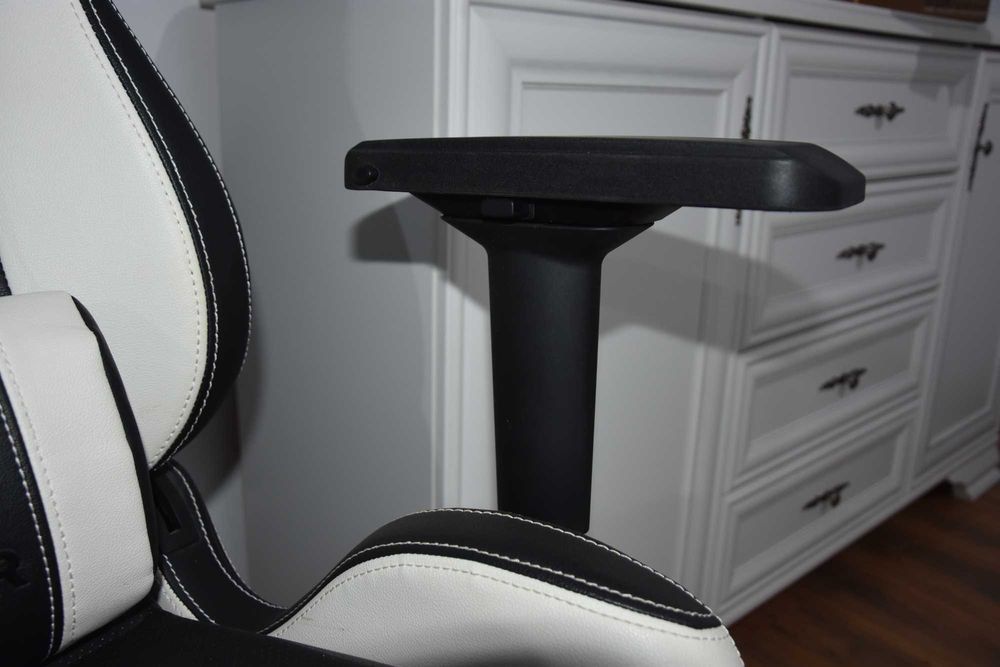 Scaun de gaming   .