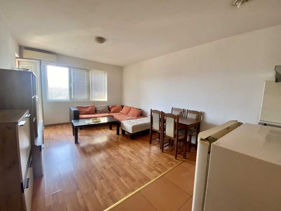 Двустаен апартамент в Каменица 2