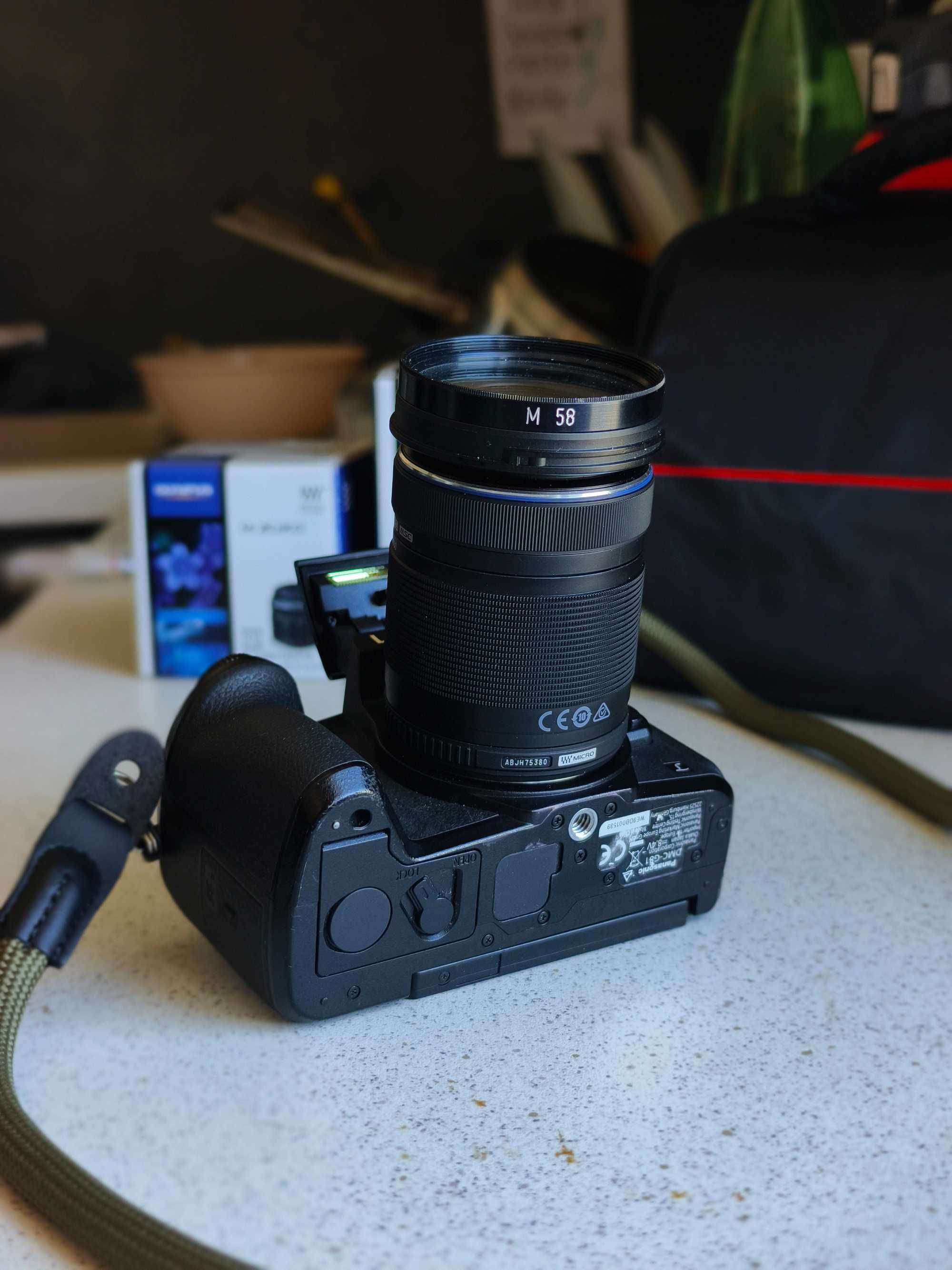 Lumix G80 с два обектива