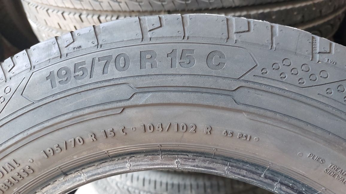 Гуми за Бус 195/70/15 C Continental ContiVanContact 200 2 броя
