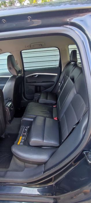Vând Volvo V70 2011
