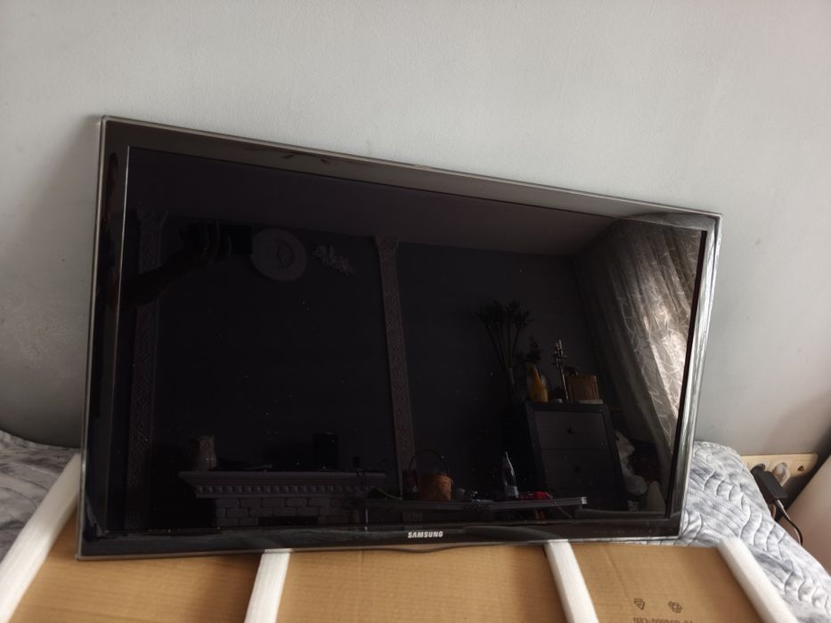 Телевизор Samsung UE40D6100SWXKZ