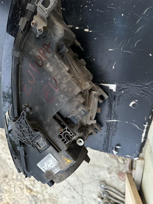 Set far faruri bi xenon audi a4 b8.5 facelift europa volan stanga