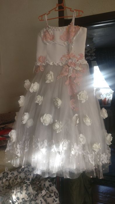 Продам платье бальное