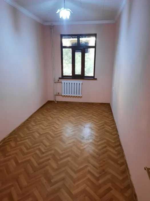 СРОЧНО! Продаётся 2/2/4 в Яшнабадском районе — базар Кадышева.