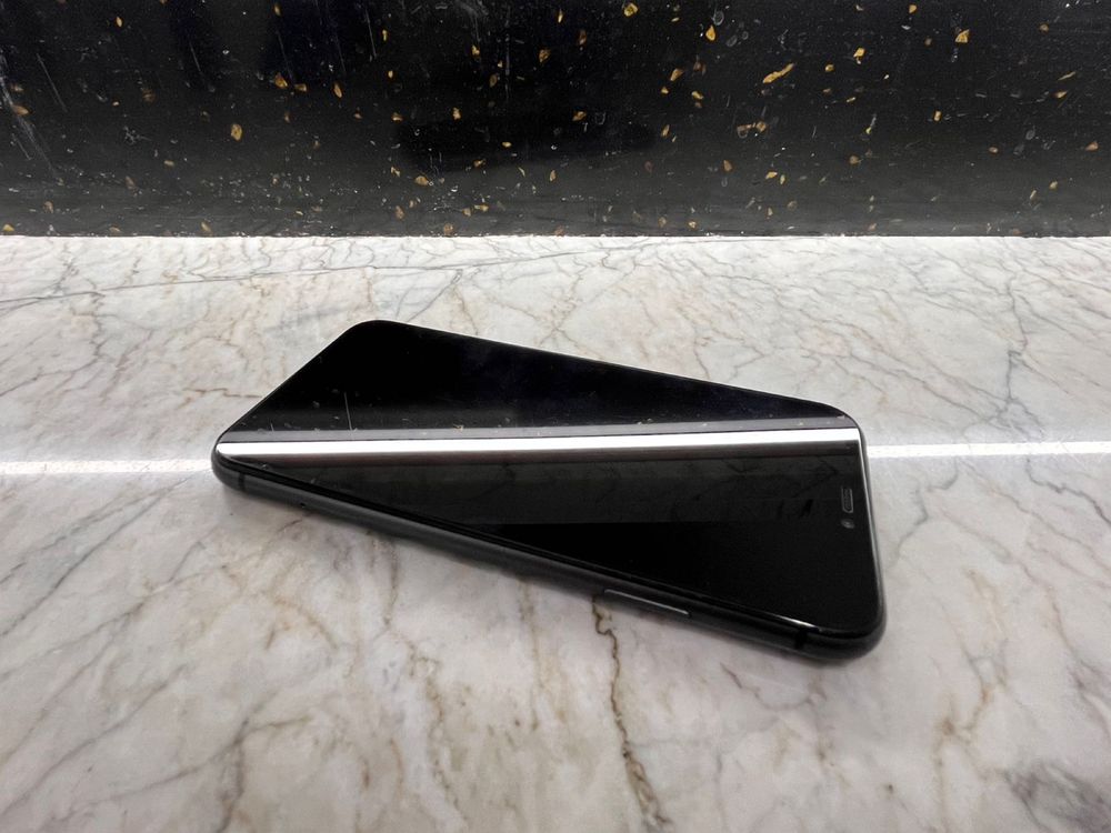 iPhone 11 128GB в идеальном состоянии