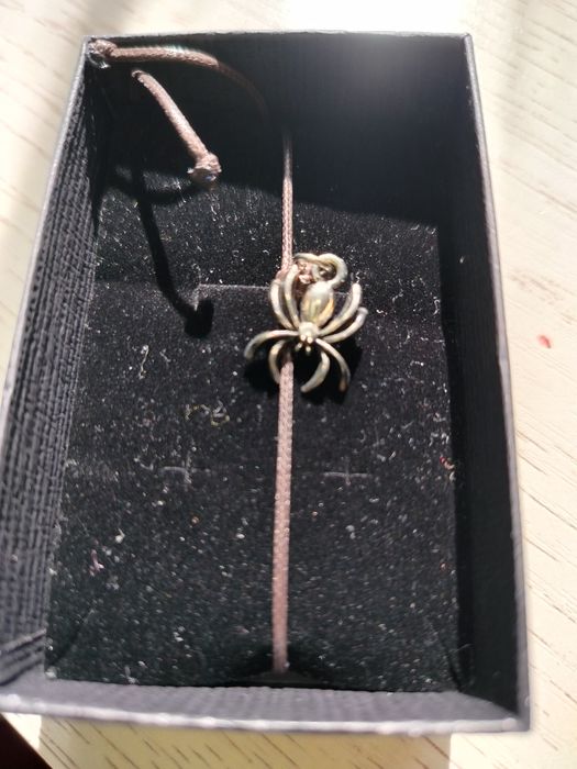 Браслет с пауком