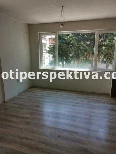 Продава се Тристаен апартамент в Пловдив, Център - 100 кв.м за 1785 €/кв.м - Снимка #4