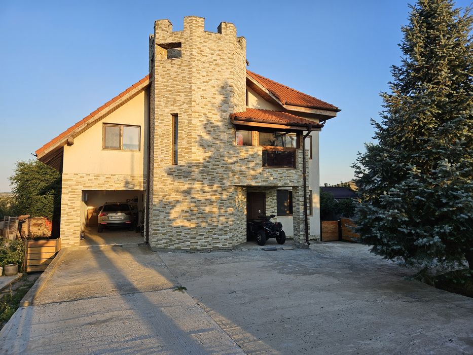 Vand casa situata în Mineri ,jud.Tulcea