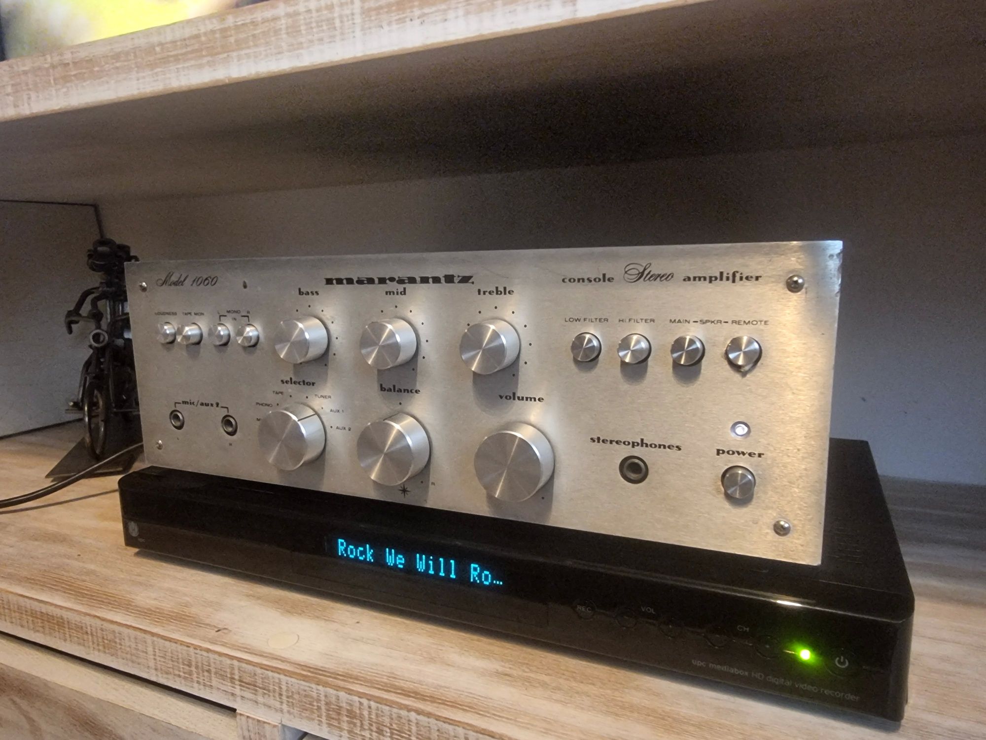 Marantz 1060 amplificator de colecție